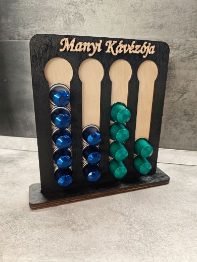 Fa kávékapszula tartó